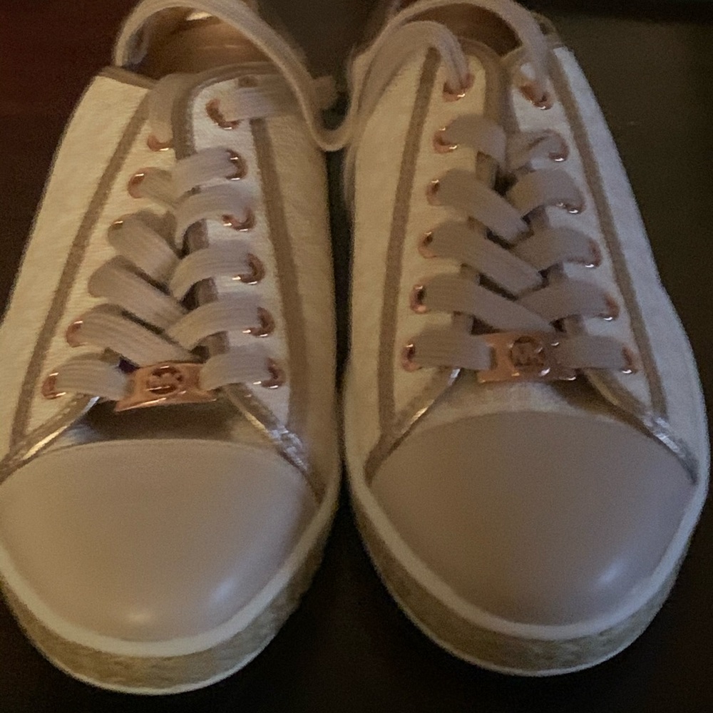 MK DRESS SHOE